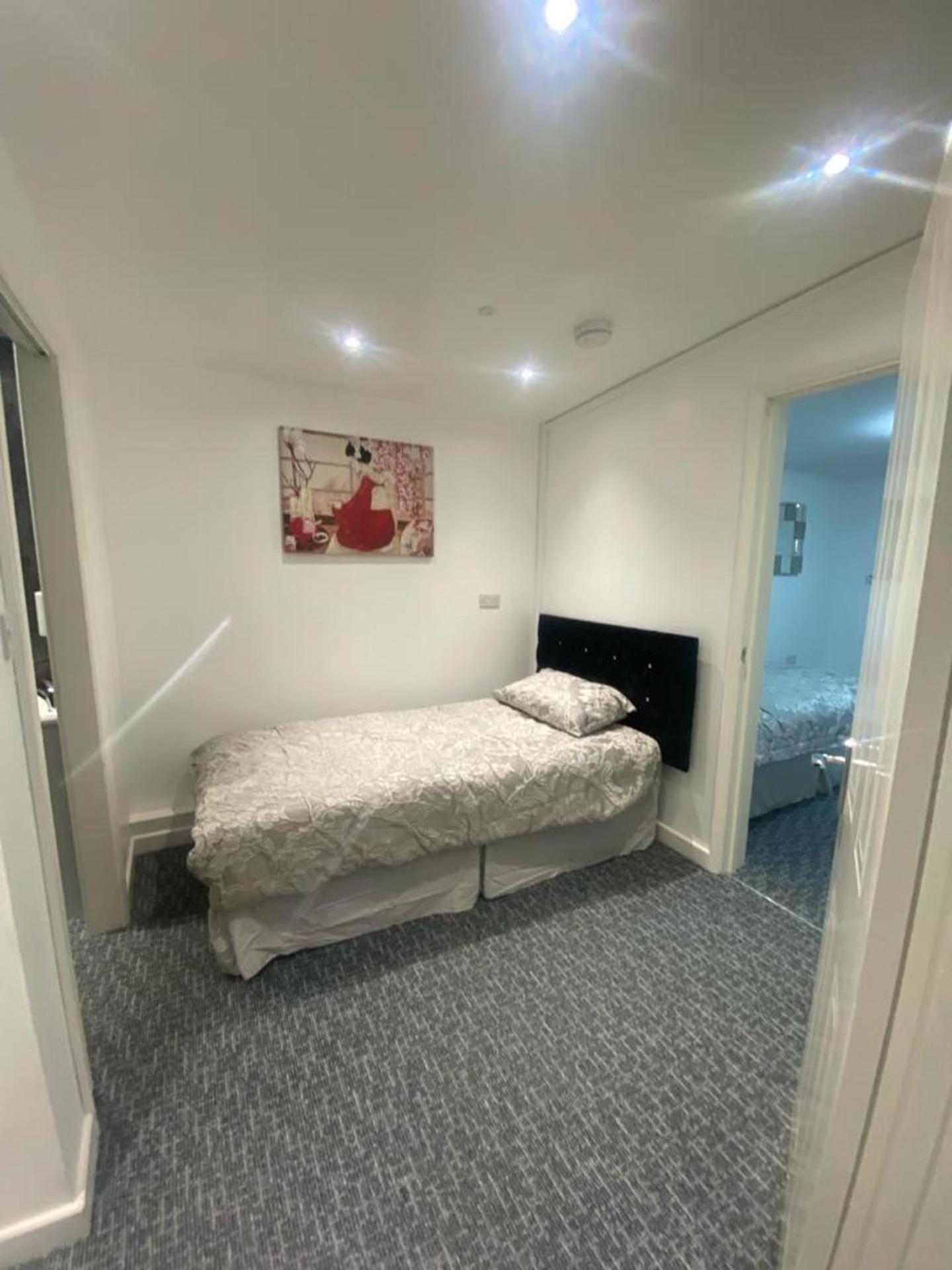 Beautiful 3-Bed Apartment In マーサー・ティドビル エクステリア 写真
